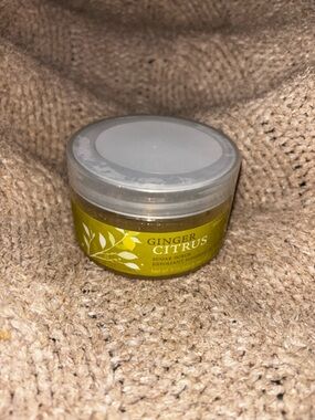 Arbonne Ginger Citrus Sugar Scrub 5 oz
Exfoliating Body Scrub Discontinued Scent